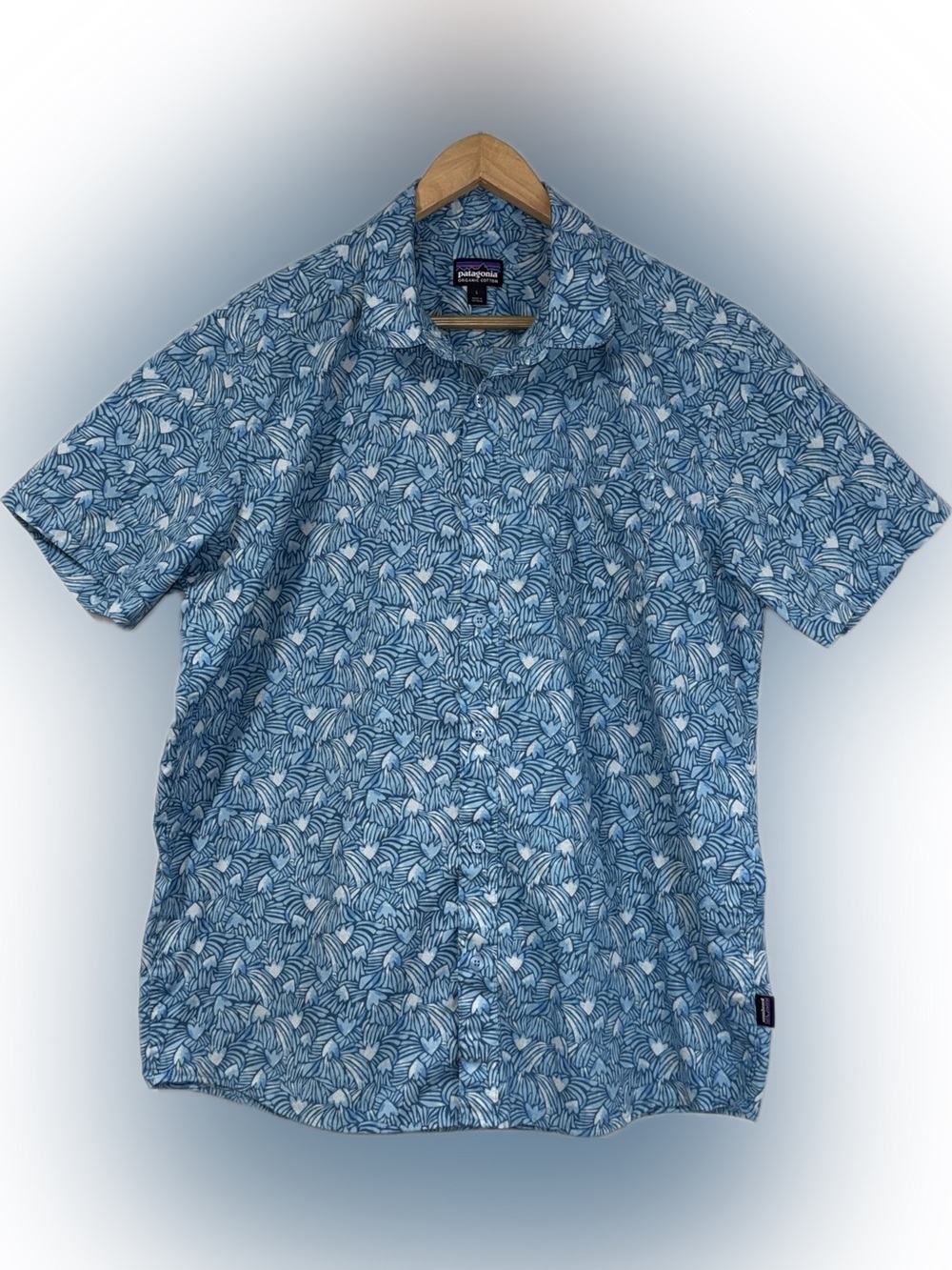 Patagonia Blue Leaf/Floral Print Short Sleeve Button-Down Shirt | Size L
